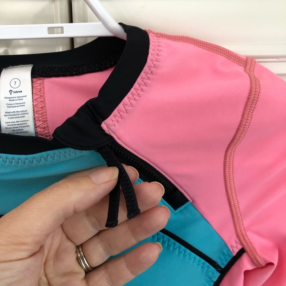 🥳HOST PICK🥳 SIZE 7 - RARE Ivivva by Lululemon girl’s rashguard 🍋 - Picture 4 of 12